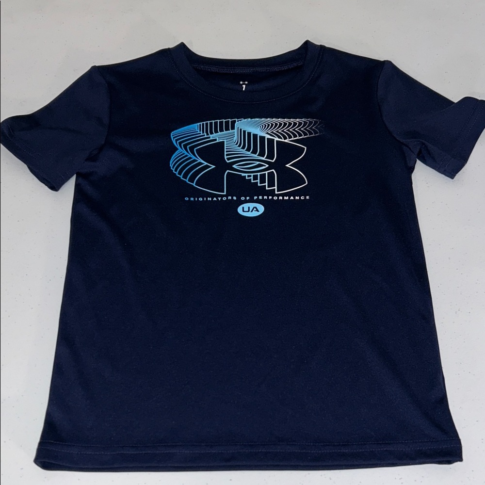 Under Armour Navy Lightweight Athletic Short Sleeve Top Size 7